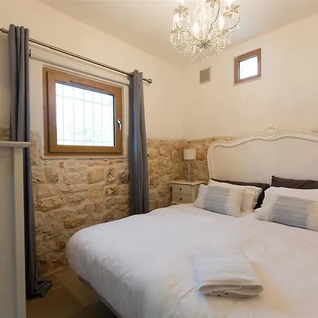 Trullo Giglio * カロヴィーニョ