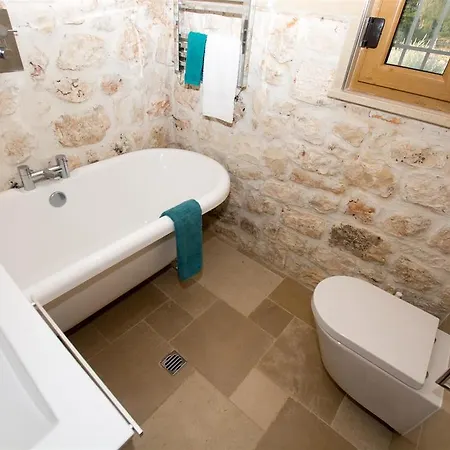 Trullo Giglio カロヴィーニョ